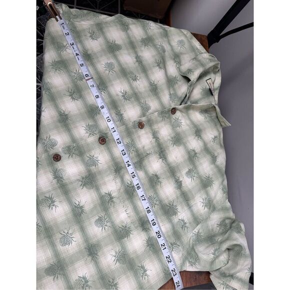 Tommy Bahama Silk Short Sleeve Wood Button‎ Green Pineapple Hawaii Shirt size M - Picture 6 of 15